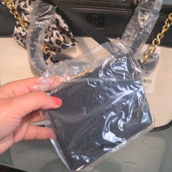 Purse - Picture 3 of 5